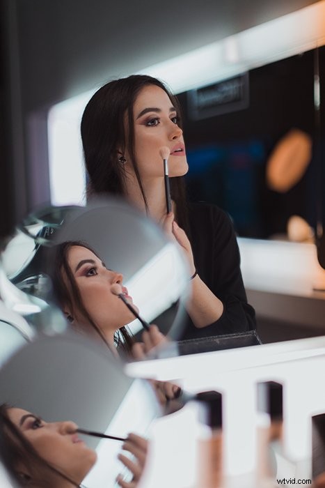 9 Captivating Mirror Photography Ideas for Stunning Portraits