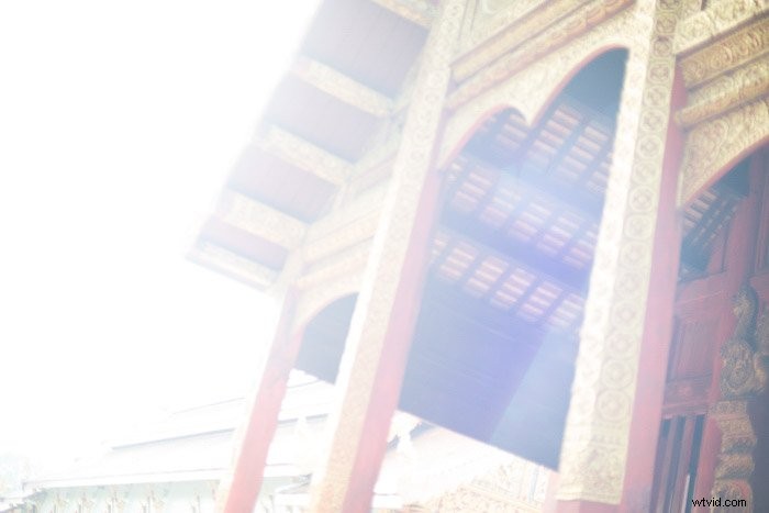 How to Reduce Glare in Photos: Pro Tips & Photoshop Fixes