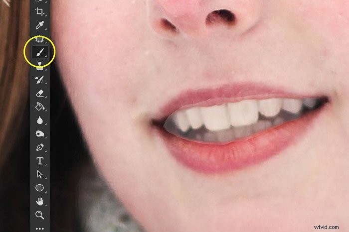 Photoshop Tutorial: How to Whiten Teeth Naturally Using Adjustment Layers