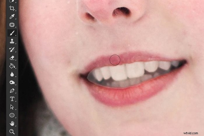 Photoshop Tutorial: How to Whiten Teeth Naturally Using Adjustment Layers