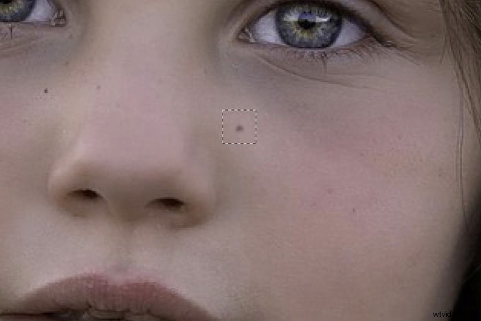 Photoshop Tutorial: Master Highlighting, Removing, or Adding Freckles Like a Pro