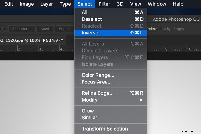 Expert Guide: How to Remove Backgrounds in Photoshop Step-by-Step