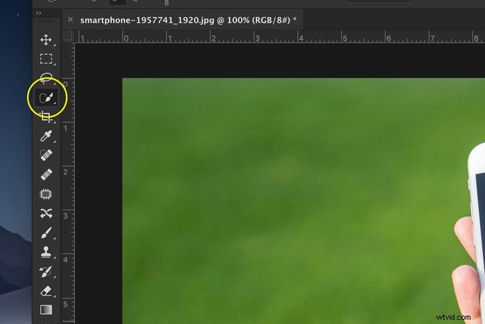 Expert Guide: How to Remove Backgrounds in Photoshop Step-by-Step