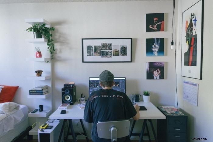 GIMP vs. Photoshop: Is GIMP a True Alternative for Pros and Hobbyists?