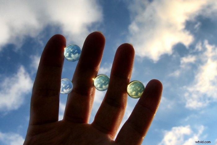 Create Stunning Refracted Light Photos: Easy Techniques with Everyday Items