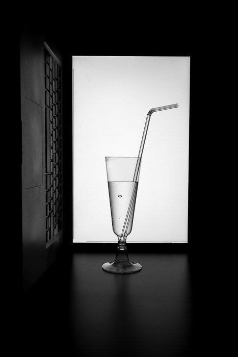 Create Stunning Abstract Rainbow Effects in Photos Using Photoelasticity