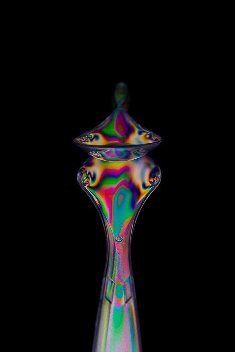 Create Stunning Abstract Rainbow Effects in Photos Using Photoelasticity