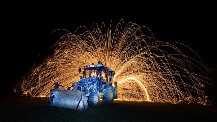 11 Expert Tips for Capturing Stunning Steel Wool Photography Sparks
