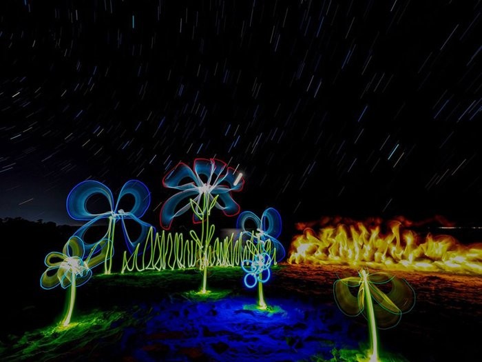 Master Stunning Light Graffiti: Pro Long Exposure Photography Guide