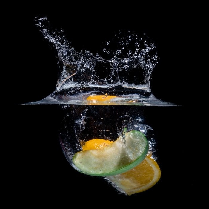 Master Water Splash Photography: Pro Tips to Freeze Motion in Food Shots