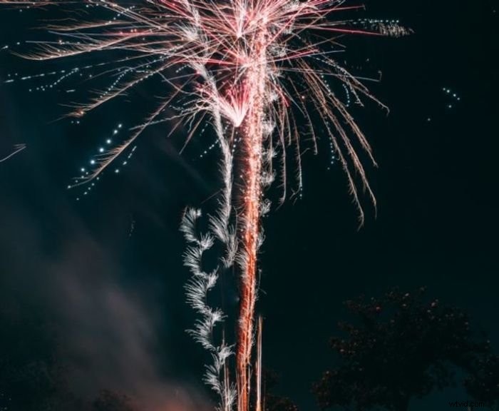 How to Capture Stunning Fireworks Photos: 5 Essential Steps