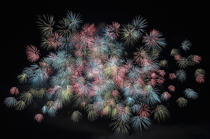 How to Capture Stunning Fireworks Photos: 5 Essential Steps