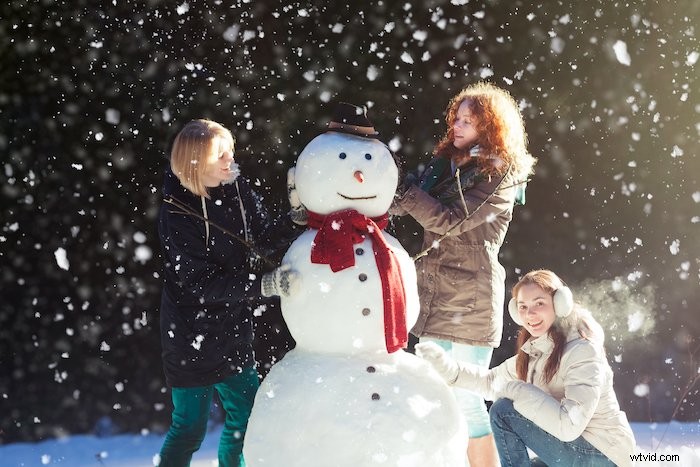 25 Creative Christmas Card Photo Ideas & Pro Tips to Capture Them Perfectly