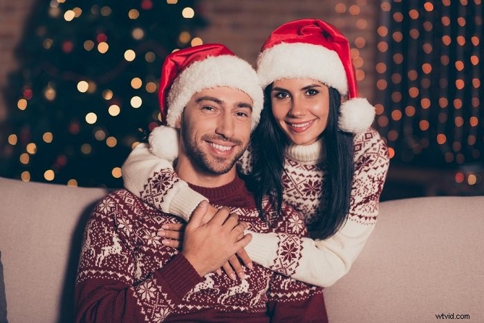 32 Romantic and Fun Christmas Couple Photoshoot Ideas to Capture Holiday Magic
