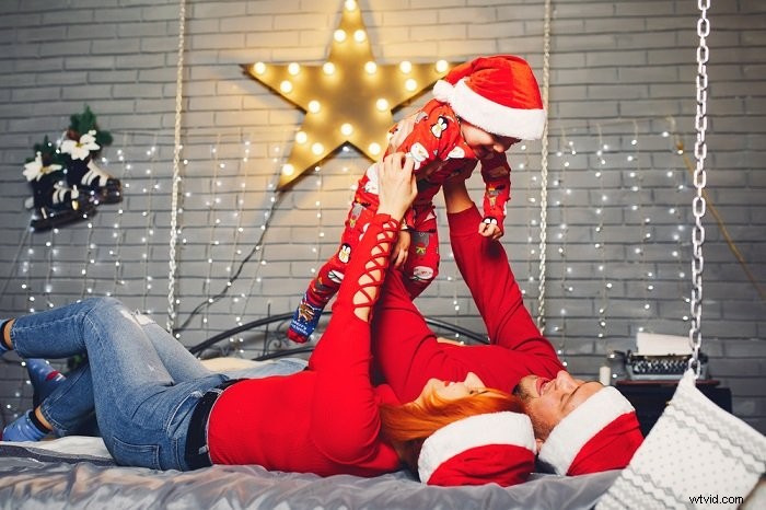 32 Romantic and Fun Christmas Couple Photoshoot Ideas to Capture Holiday Magic