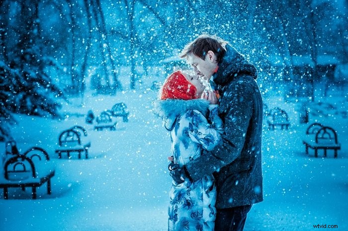 32 Romantic and Fun Christmas Couple Photoshoot Ideas to Capture Holiday Magic