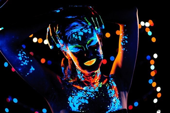 9 Expert Tips for Stunning Black Light Photography: Glow-in-the-Dark Effects