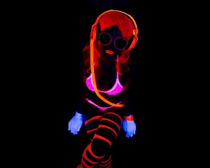 9 Expert Tips for Stunning Black Light Photography: Glow-in-the-Dark Effects