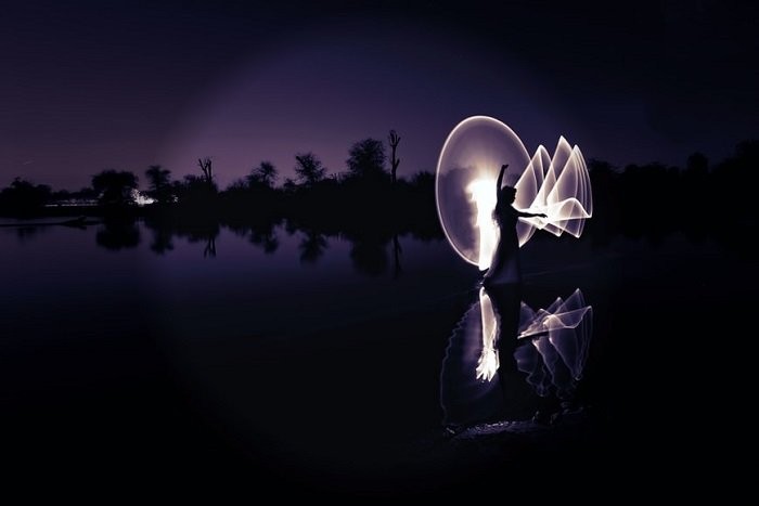 9 Essential Tips for Mastering Light Painting Photography
