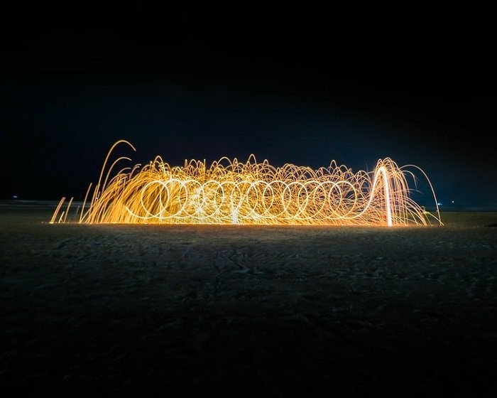 9 Essential Tips for Mastering Light Painting Photography