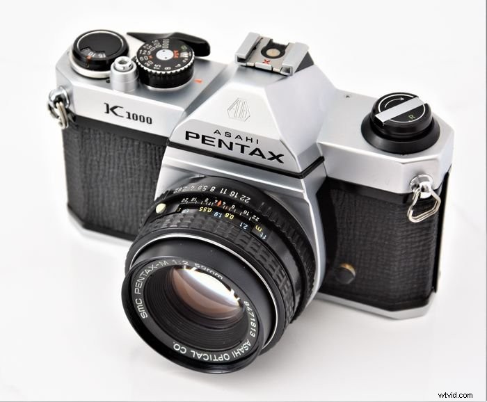 Top 9 35mm Film Cameras for Beginners: Best Picks Available in 2022