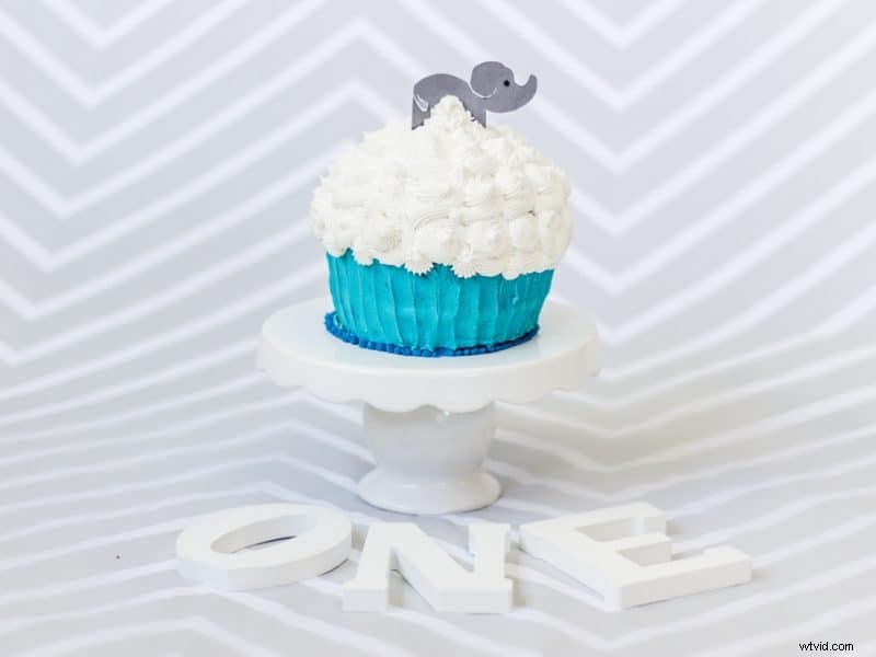 15 Expert Secrets to Capturing Perfect Cake Smash Photos