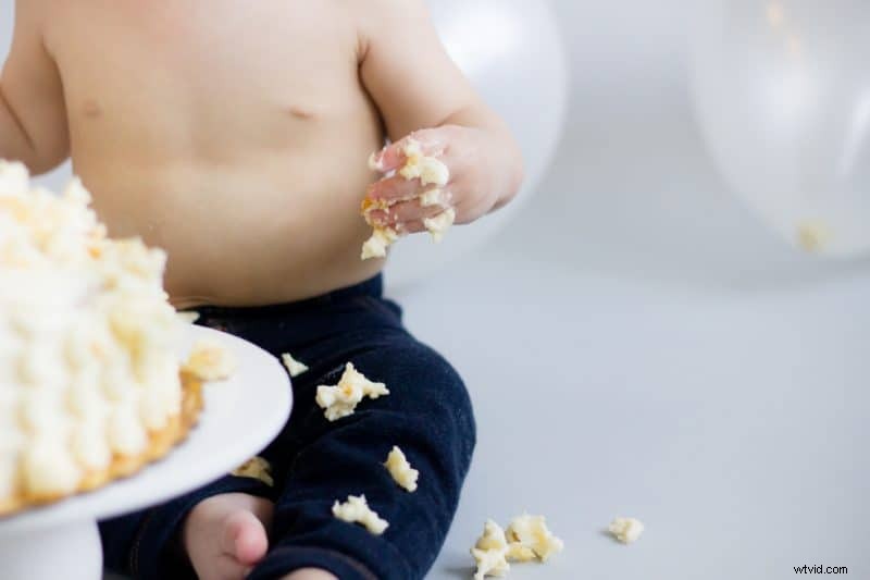 15 Expert Secrets to Capturing Perfect Cake Smash Photos