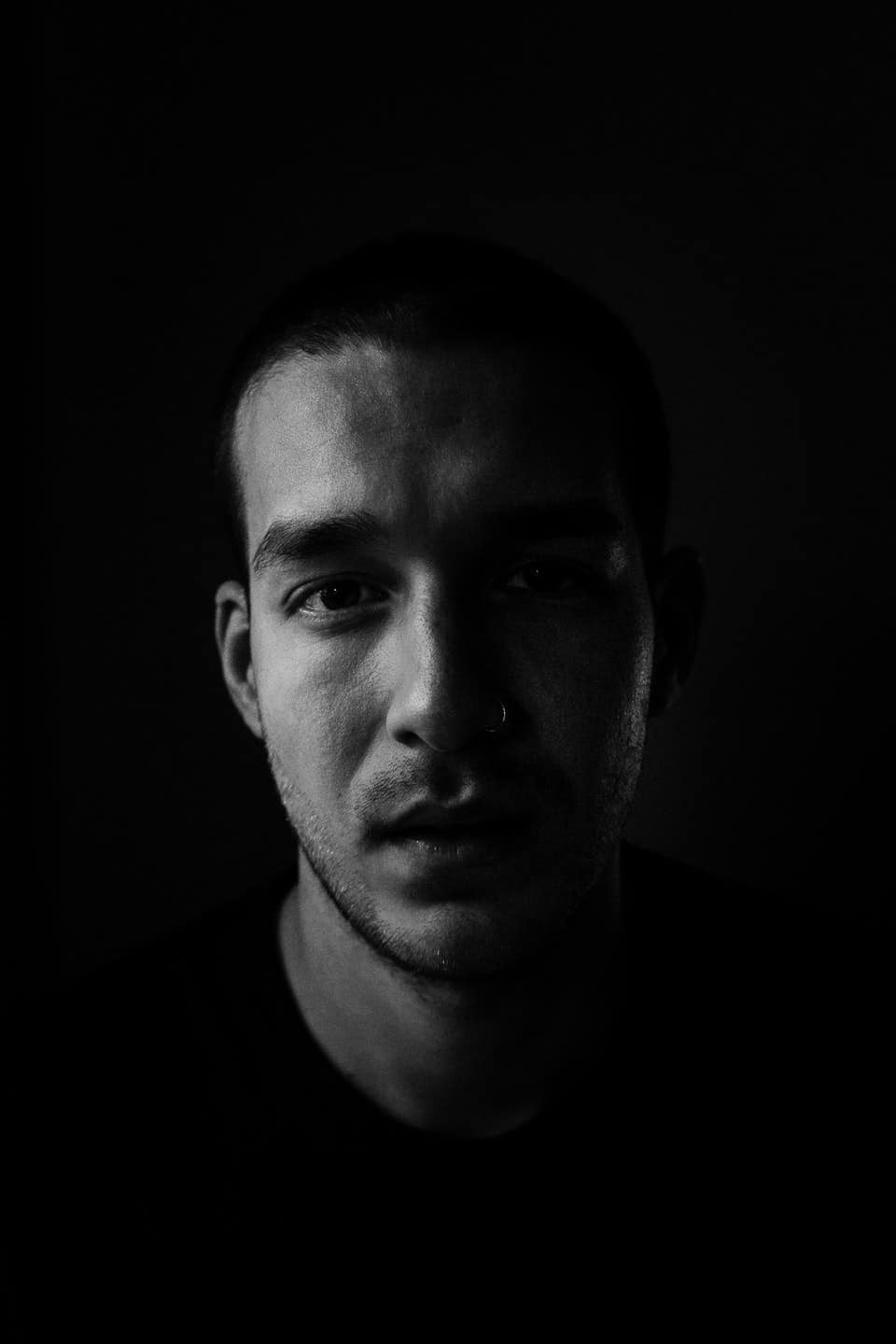 Master Low Key Photography: Techniques for Dramatic Artistic Shadows