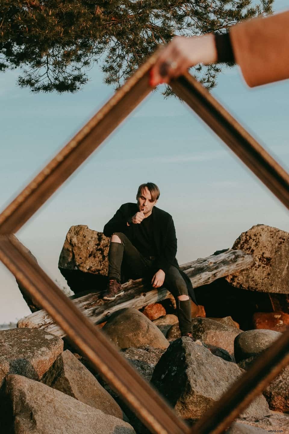 Master Framing in Photography: Pro Tips for Stunning Compositions