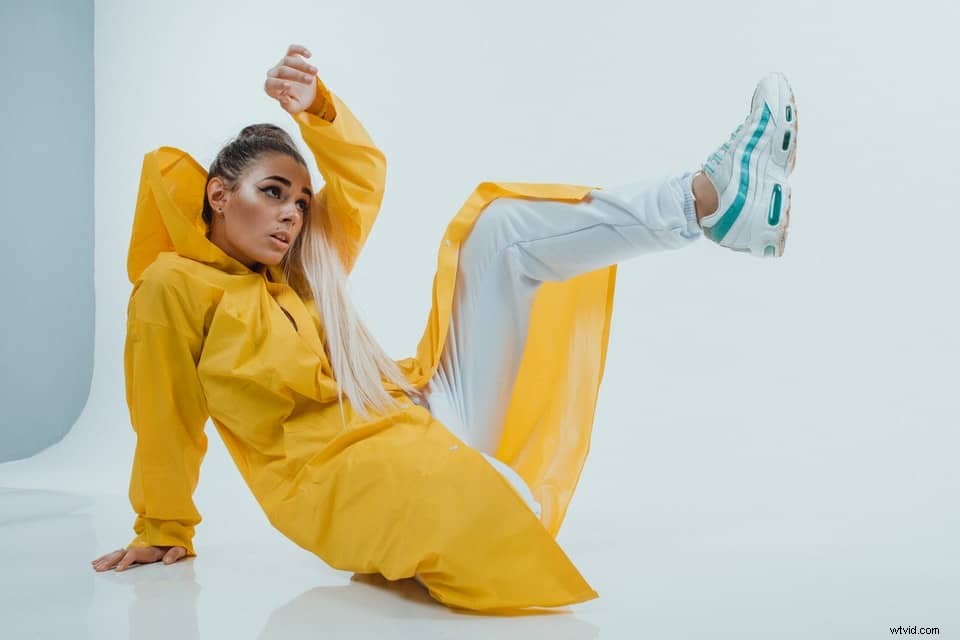 Master High-Key Photography: Pro Shooting and Lighting Techniques