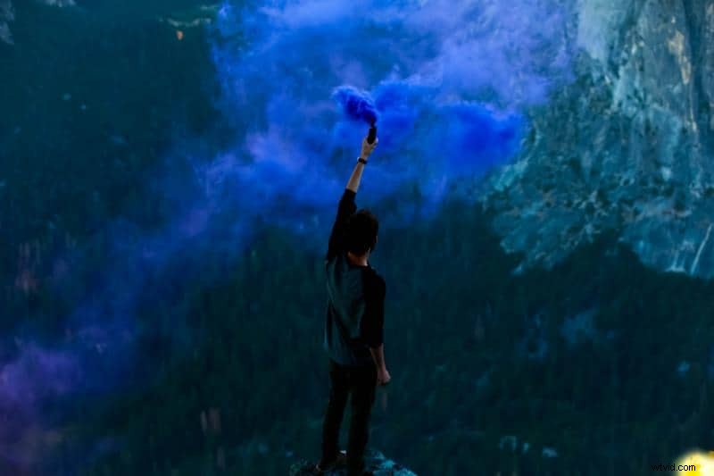 9 Expert Smoke Bomb Photography Tips for Jaw-Dropping Shots