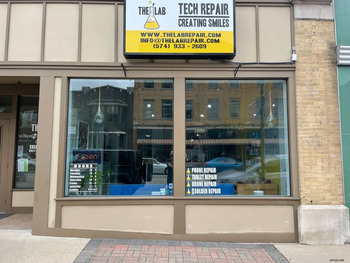 12 Exciting Things to Do in Downtown Warsaw While Waiting for Phone Repair