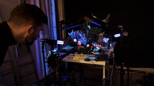 Build Stunning Hollywood Sets with Miniatures: Pro Filmmaker s Guide