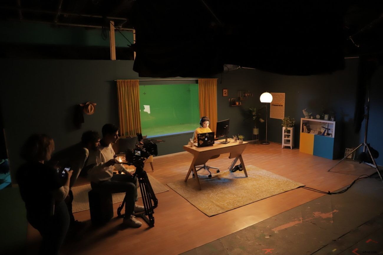 Crafting Compelling Ad Concepts: Build Around a Song s Lyrics, Mood & Visuals