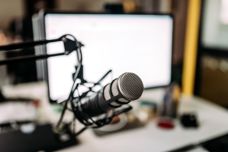 Ultimate Guide: Transform Your Audio Podcasts into Engaging Video Podcasts