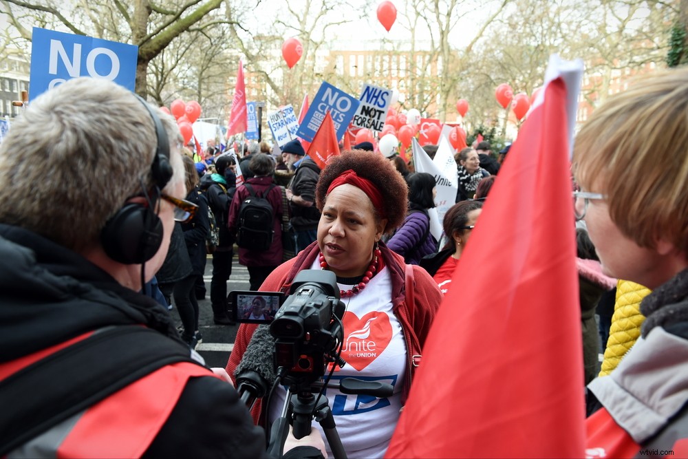 5 Expert Tips for Editing Crystal-Clear Professional Interview Soundbites