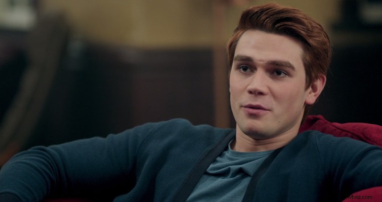 Mastering Camera Angles: Over-the-Shoulder vs. Single Shot for Powerful Filmmaking