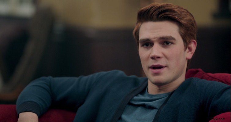 Mastering Camera Angles: Over-the-Shoulder vs. Single Shot for Powerful Filmmaking