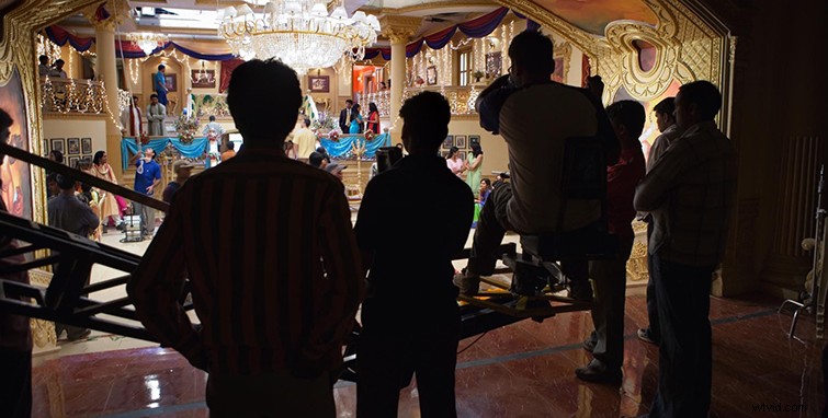 Expert Tips for Filming Large Groups of Extras on Set