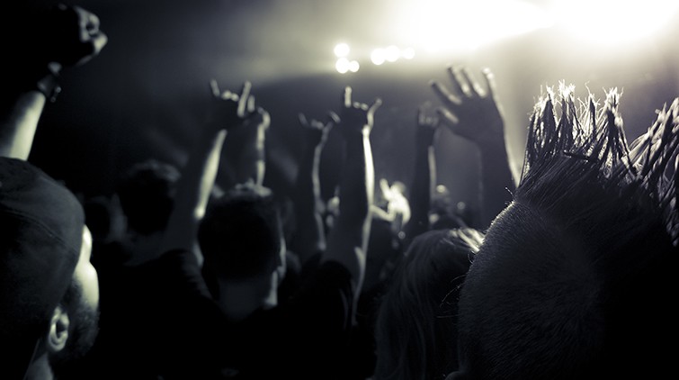8 Pro Tips for Concert Videography: Dos and Don ts for Stunning Footage