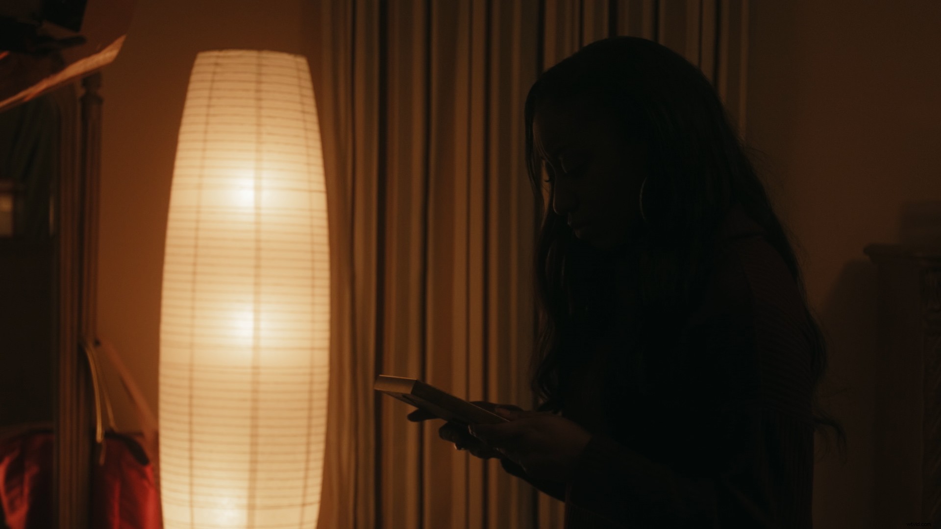 Filmmaking Tips: Master Dramatic Lighting with Simple, Budget-Friendly Setups