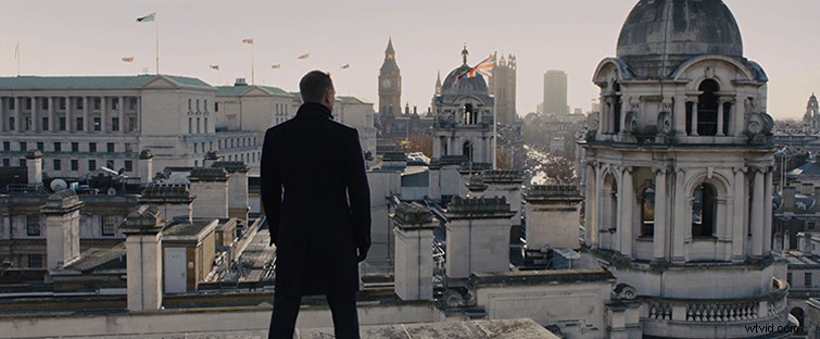 Master Medium Shots Like Roger Deakins: Pro Cinematography Framing Guide