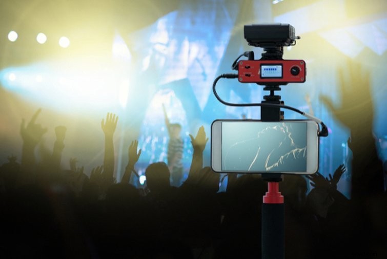 How to Set Up a Professional Live Performance Stream on a Budget