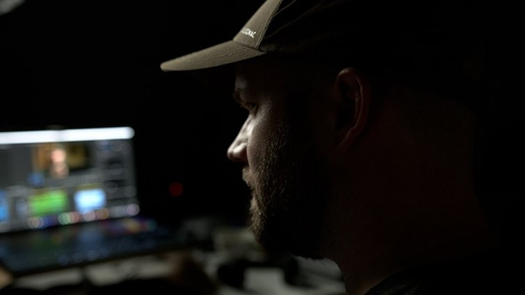 8 Proven Techniques to Heighten Tension and Scare Factor in Film Scenes