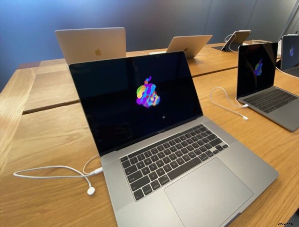 Best MacBook for Video Editing in 2022: Top Pro Picks & Reviews