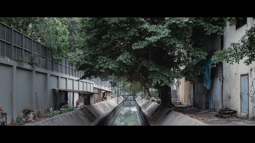 How to Add White Letterbox Bars in Adobe Premiere Pro: Step-by-Step Guide with Images