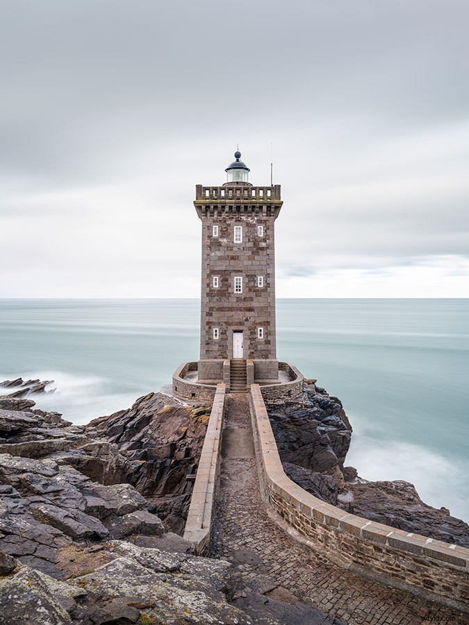 Mastering Minimalist Landscape Photography: Insights from Award-Winning Expert Anthony Lamb