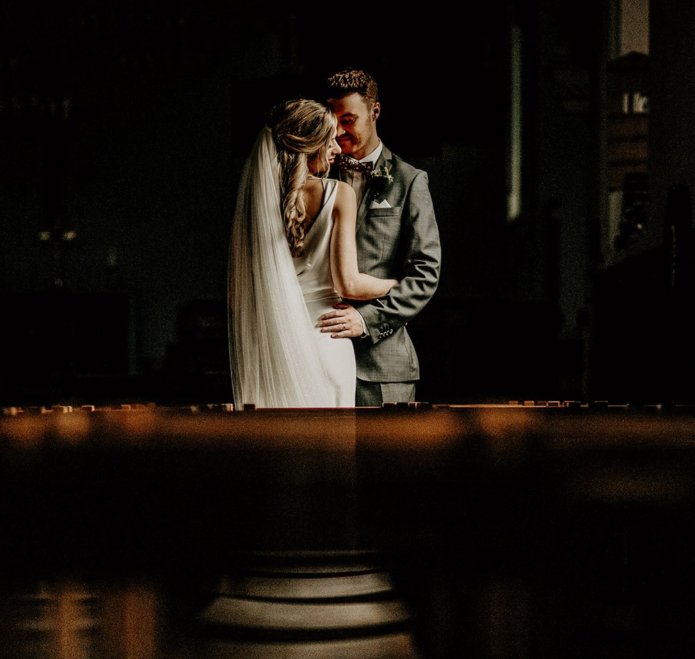 Pro Wedding Photographers  Top Kit Recommendations for Stunning Shots