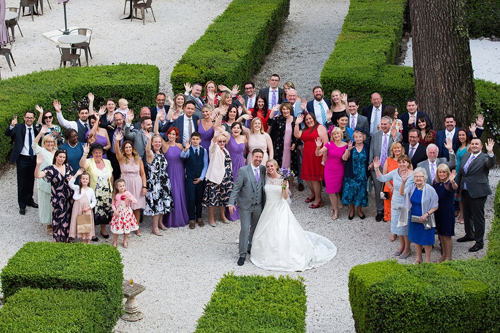 10 Essential Wedding Photos Every Photographer Must Capture