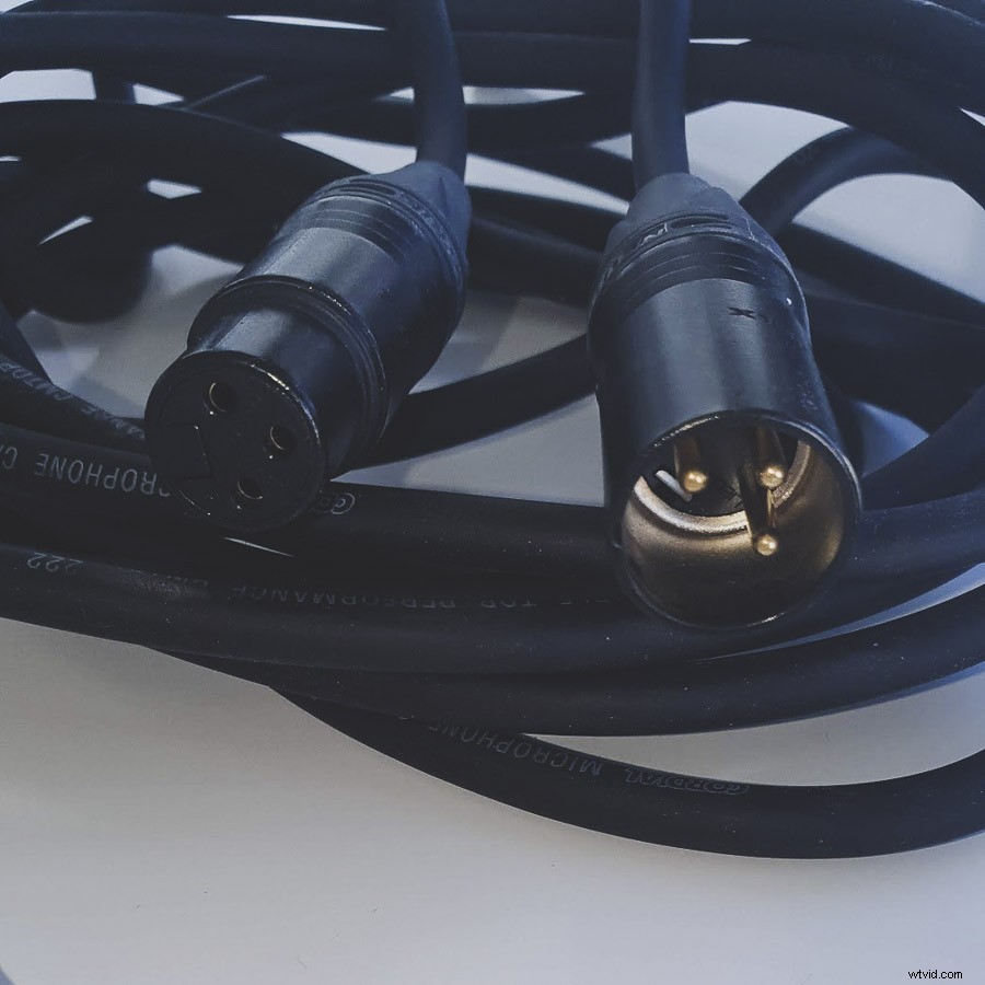 Master Crystal-Clear Audio for DSLR Cameras: Illustrated Beginner s Guide